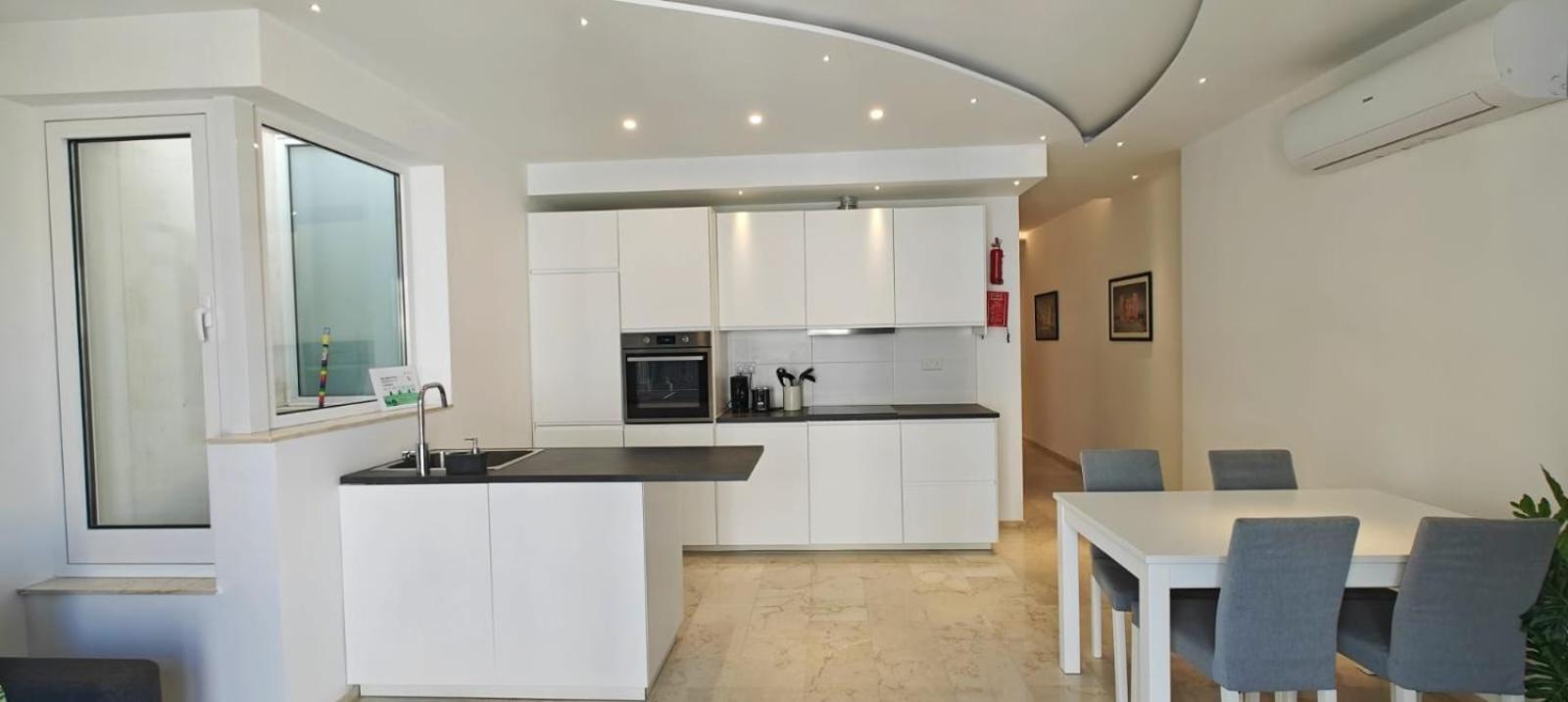 Ferienwohnung Luxury Garden View At Spinola Bay St Julians San Ġiljan Exterior foto